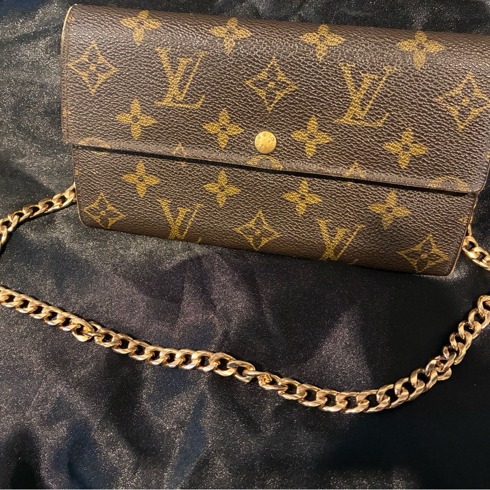 Louis Vuitton Monogram with Gold Chain